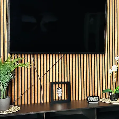 Spacious & Stylish In - Supercentral