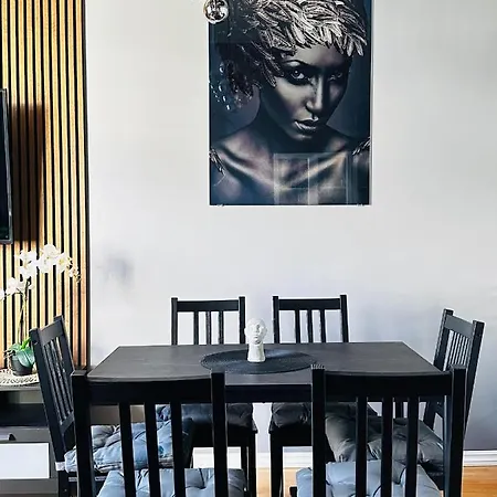 Spacious & Stylish In - Supercentral *