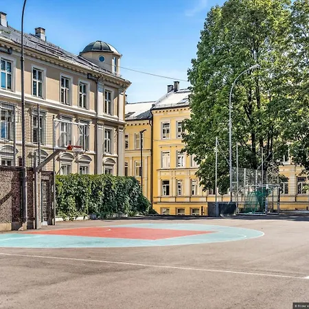 Apartment Spacious & Stylish In - Supercentral